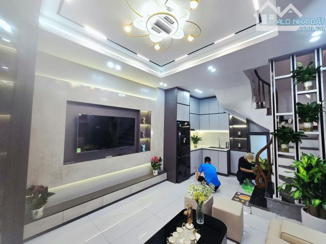 Bán nhà dương văn bé , gần tam trinh , sát ngay lạc trung và mình khai