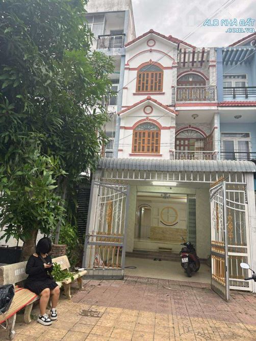 Cho thuê nhà 3 tầng khu Cồn Khương tiện văn phòng 12 triệu