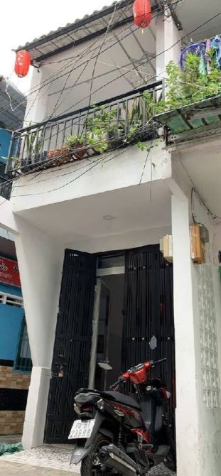 Nhà đẹp dọn VÀO Ở ngay khu vực dân cư đông đúc