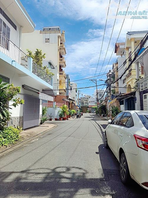 Bán nhà đường lê trong tấn tây thạnh