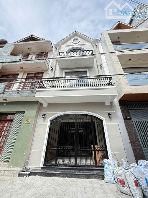 Bán Nhà 3 Tầng Mới Hoàn Thiện Mặt Tiền Mạc Đỉnh Chi 80m2 Ngang 5m Cách Chợ Đà Lạt Chỉ 1km