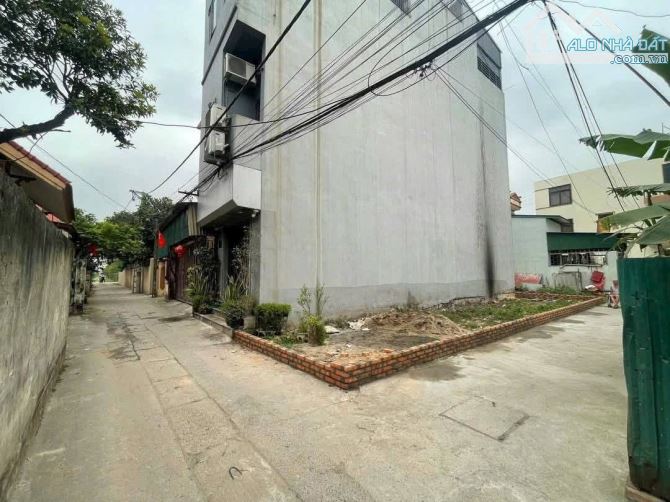 💥 Cần bán lô góc 53,8m2 thôn Vệ - xã Nam Hồng Đông Anh - Hà Nội. Giá hơn 4 tỷ 💥   📍 Lô