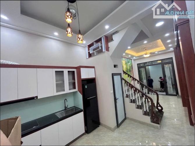 KHƯƠNG TRUNG-THANH XUÂN - 10M RA MẶT PHỐ - KHU SẦM UẤT - 40M - 4TẦNG - NHỈNH 8TY