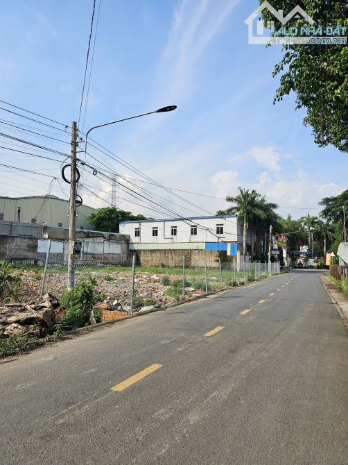lô đất 151m2 3ty2 và 298,8m2 6ty3 gần ngã tư Miếu Ông Cù 500m, p.Tân Phước Khánh