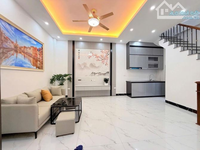 💥💥Kẻ Tạnh - Long Biên có 1 căn nhà đẹp giá siêu tốt cần bán 💥💥 ✅Ngõ trước nhà rộng rãi