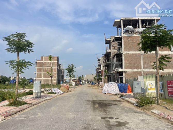 Lô góc 48m2 TĐC 226 Lê Lai - Đường 13.5m - Ngang 4.5m dài 12m