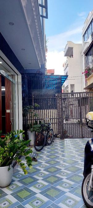 Bán căn 4 tầng 50m2 sân cổng riêng ở Miếu Hai Xã, Lê Chân.