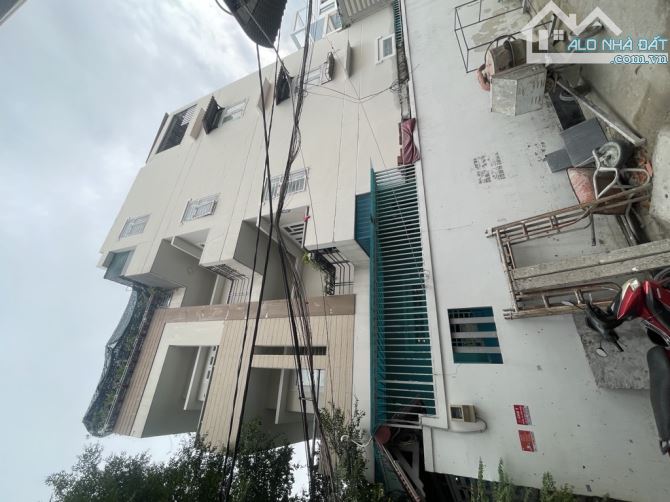 Biệt Thự 4 Tầng Lô Góc 2 Mặt Tiền -  DT 8x15=120m² - Phường 15 , Gò Vấp.