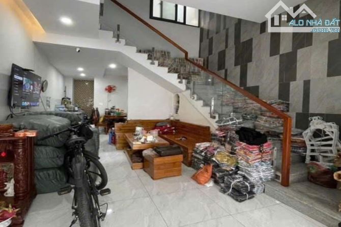 Bán nhà hẻm xe hơi, Nguyễn Minh Châu, Tân Phú, 53.8 m² (4.5m x 12m) - Giá 7.99 tỷ TL