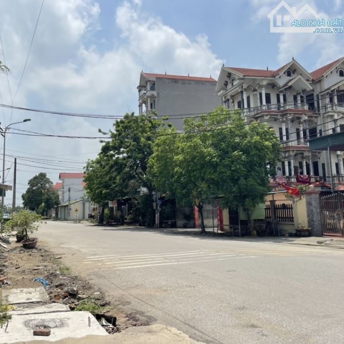 Bán đất , Giãn dân , Sơn Du , Nguyên khê , Đông Anh 120m2 , MT7.3m thông ô tô tránh