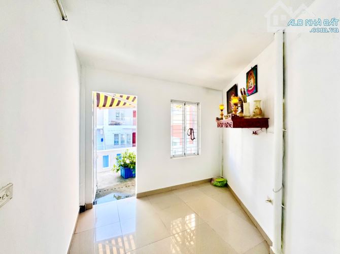 BÁN NHÀ PHỐ VẮN CAO 4 TẦNG GIÁ CHỈ 990 triệu