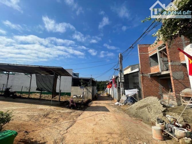 BÁN LÔ ĐẤT YMOAN RẼ TRÁI GẦN TRƯỜNG HỌC NƠ TRANG LƠNG