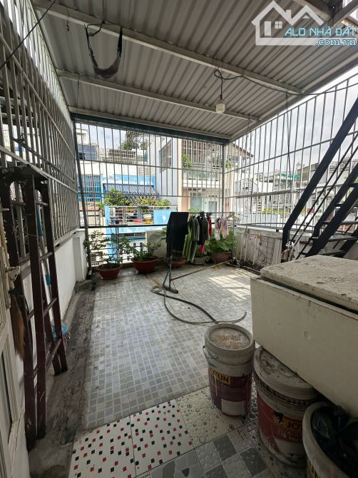 BÁN NHÀ 2 MẶT TIỀN TẠI KHU VỰC P10 Q6