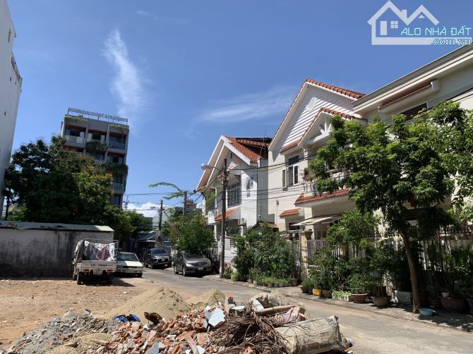 BÁN ĐẤT 322M-2 MẶT TIỀN-CHẾ LAN VIÊN,KHU PHỐ TÂY DU LỊCH, NGŨ HÀNH SƠN-150TR/M2