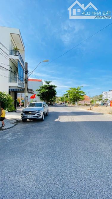 Bán lô đất mặt tiền khu dân cư hòn xện, đất 2 mặt tiền đầu tư hoặc an cư rất tốt