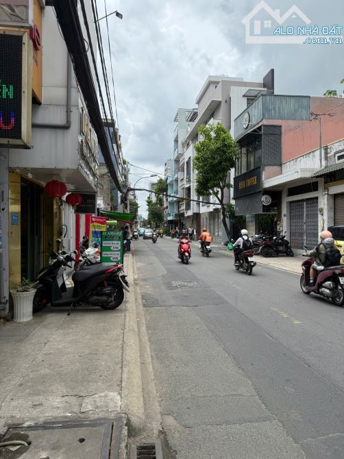 Hẻm xe Hơi 6M Đường Lam Sơn, Cửu Long Ngay Sân Bay Khu Vip 4 Tầng 8 tỷ9