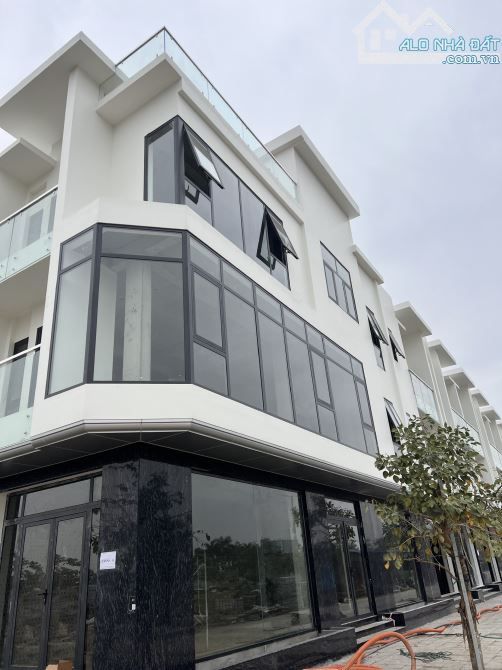 BÁN ĐẤT HOÀNG HÀ MẶT ĐƯỜNG TIẾP GIÁP VỚI KHU ANH DŨNG 4