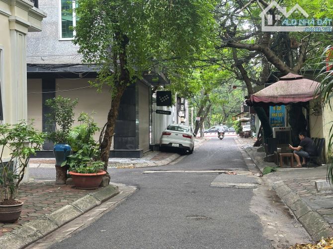 BÁN NHÀ PHÂN LÔ HUỲNH THÚC KHÁNG ĐỐNG ĐA 55m 5Tầng Mt 4m GIÁ 22 TỶ Ô TÔ TRÁNH KINH DOANH.