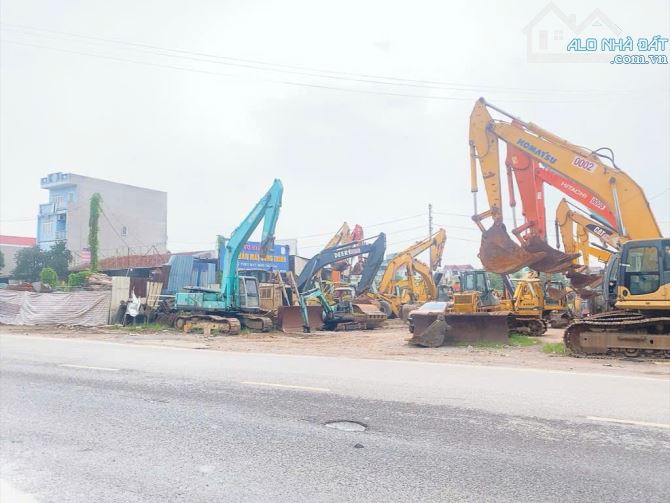 BÁN ĐẤT ĐẤU GIÁ PHÂN LÔ Ô TÔ TRÁNH VỈ HÈ TẠI ĐỒNG DUNG QUANG TRUNG HÀ ĐÔNG DT.70M GIÁ 8 TỶ
