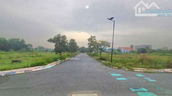 BÁN ĐẤT KDC BÌNH CHÁNH NEW CENTER ĐƯỜNG HOÀNG PHAN THÁI 5X17M2 GIÁ 2TY8 GẦN QUỐC LỘ 1A