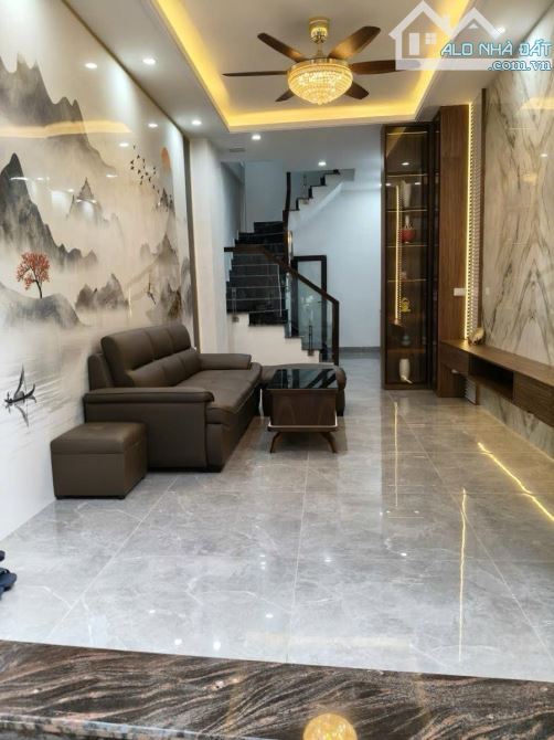 BÁN NHÀ HỒ TÙNG MẬU - NGÕ RỘNG - FULL NỘI THẤT - 33/38M2 - 5 TẦNG - 7.5 TỶ