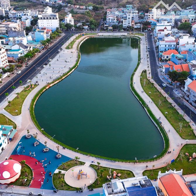 CHỈ 8.5 TỶ SỠ HỮU NGAY NHÀ 2 TẦNG MẶT TIỀN ĐƯỜNG PHAN CHU TRINH CÁCH BIỂN 500M