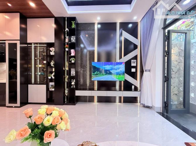 Nhà mới đẹp lô góc 2 kiệt Hải Phòng full nội thất vào ở ngay