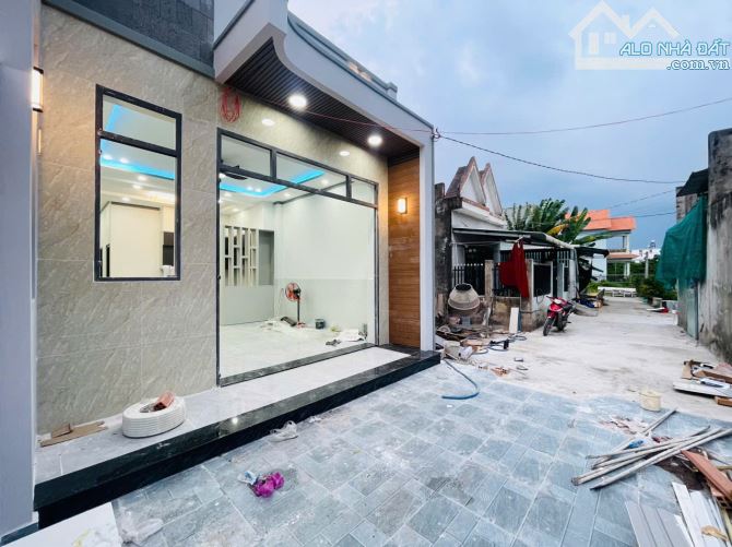 1 Căn Duy Nhất Giáp Hóc Môn Thiết Kế Hiện Đại Cho Gia Đình 2 Thế Hệ, Sổ Hồng Riêng