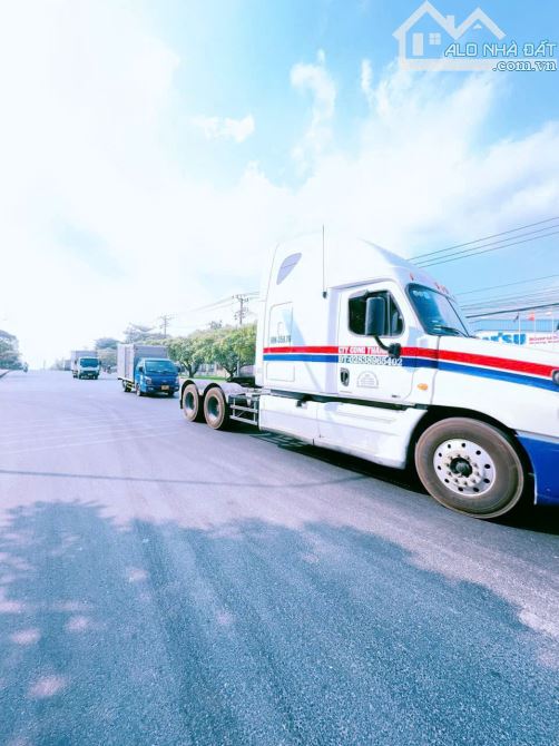 Cho thuê xưởng 1200m2 cực hiếm KCN Long Thành, Đồng Nai, giá thuê 140tr/tháng.