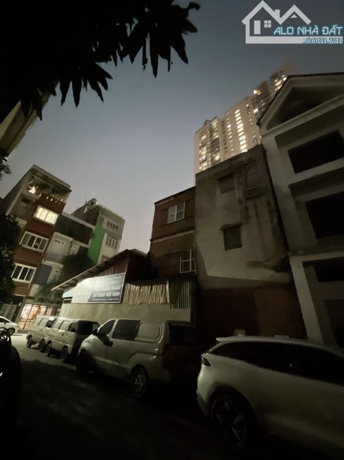 BIỆT THỰ LÔ GÓC 174M² – MT 10M – THANH BÌNH MỘ LAO – KINH DOANH V