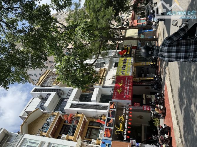 Bán nhà mặt phố Dịch Vọng Hậu – Vỉa hè kinh doanh, 50m², 5 tầng, giá tốt