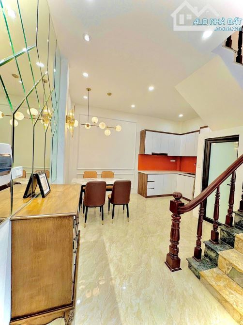 Bán nhà Trương Định Hoàng Mai, ngõ thông rộng, 35m2x4T, MT4.5m, giá 7.25 tỷ