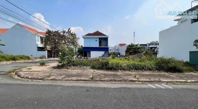 Bán đất góc 2 mt sổ riêng thổ cư p. Bủu Long