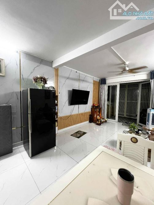 Bán nhà 3 tầng 2 mặt HXH 4x11m, Nguyễn Kiệm, Phường 3, Gò Vấp, Giá nhỉnh 5 tỷ TL