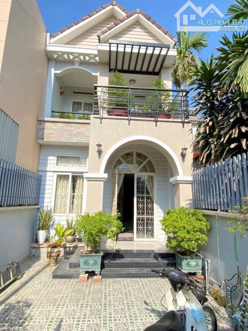 Nhà 1trệt 1Lầu Đẹp khu dân cư P. Tân Hiệp   - Diện tích 4,9M x 29M= 141m2 - Sổ riêng thổ c