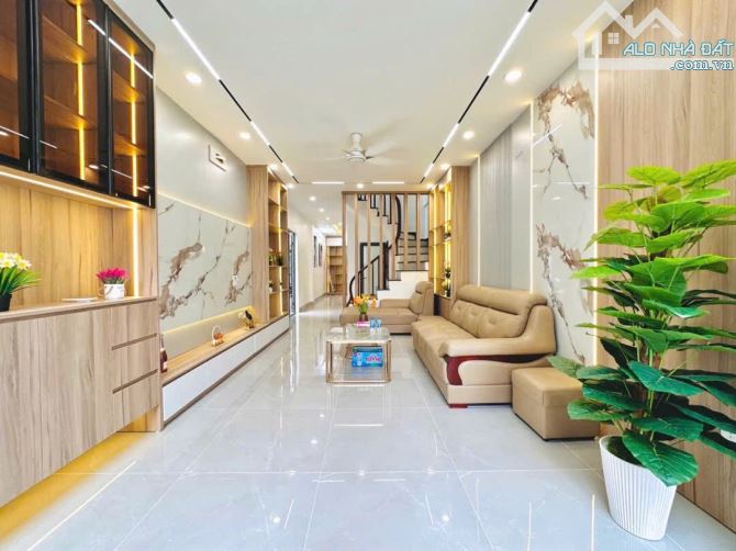 BÁN NHANH NHÀ THỊNH LIỆT - LÔ GÓC, THANG MÁY, 60M2 - KINH DOANH ĐỈNH - GIÁ ĐẦU TƯ