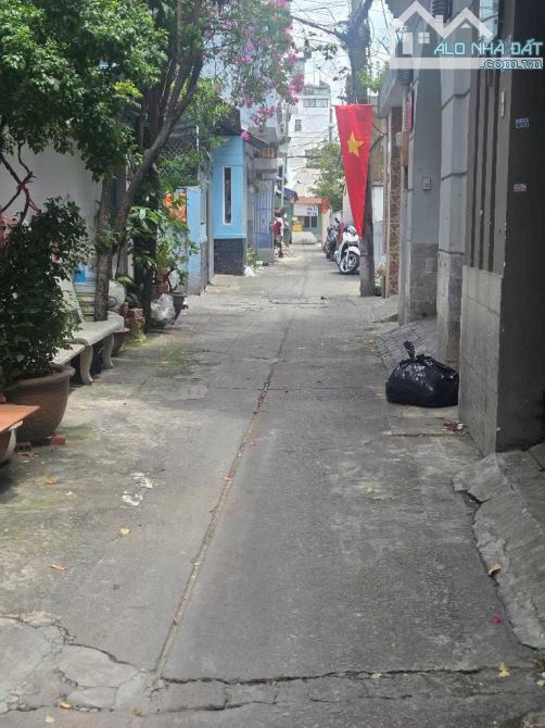 🔥 NGAY PHẠM VĂN ĐỒNG – CHDV 4 TẦNG – 82m² – 6PN – DÒNG TIỀN KHỦNG - GIÁ 8 TỶ X