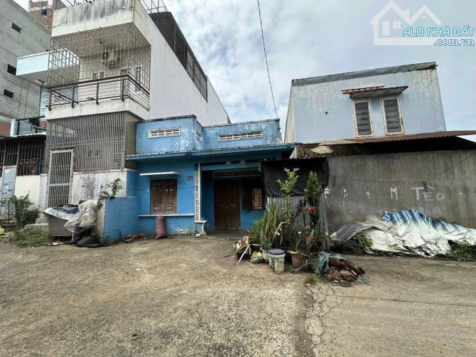 Nhà cũ hẻm oto 233 XNNT bmt giá rẻ 1.950