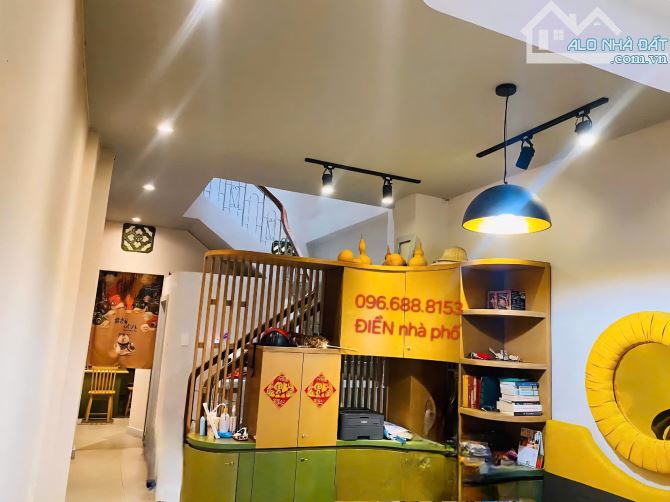 THÀNH THÁI, Q10 –GẦN VẠN HẠNH MALL–HẺM XE HƠI 5M, 2 TẦNG ĐẸP, FULL NỘI THẤT, 11 TỶ N