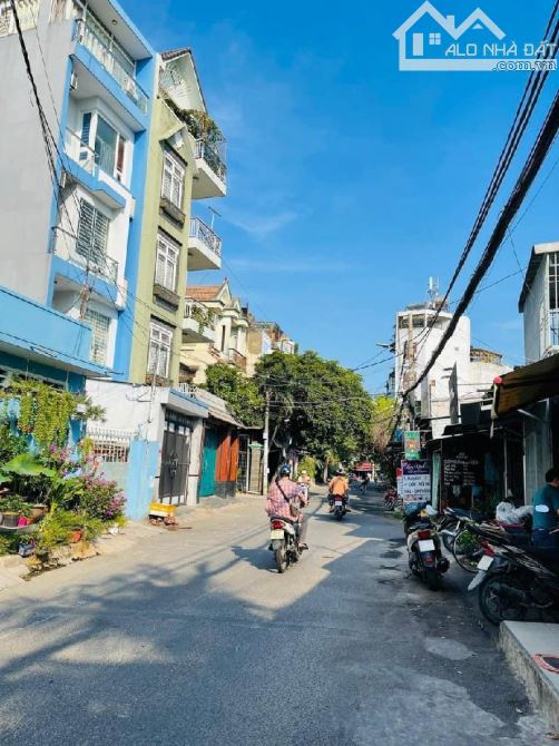 Mặt Tiền Dương Quảng Hàm - 112M² - 4Tầng BTCT - 12CHDV