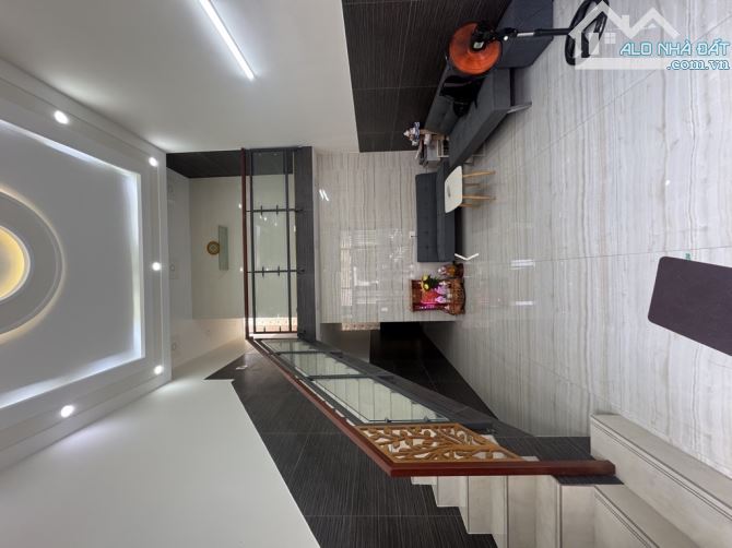 Bán nhà 2 tầng, Quận 12, hẻm 5m, gần Trường Chinh, 4.7 x 12, nhỉnh 5 tỷ