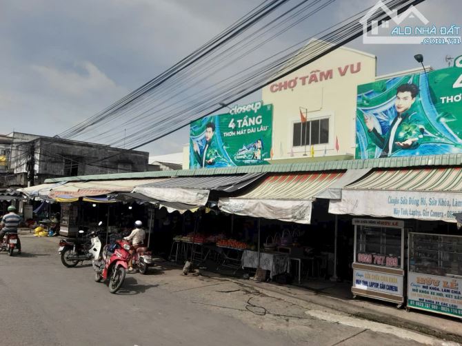 Quá rẻ, 1000m2 đất xây nhà vườn, 27 x37m, chỉ 680tr