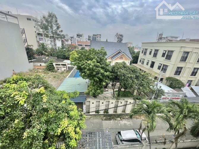 Bán nhà khu biệt thự Bình Thạnh - 3 tầng - 110m2 - Hẻm nhựa 8m kinh doanh