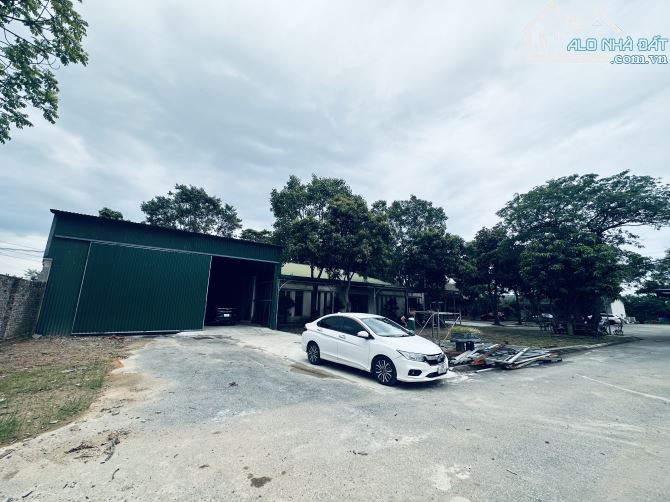 Cho thuê 250m2 kho mới sát ql3, có sân bãi