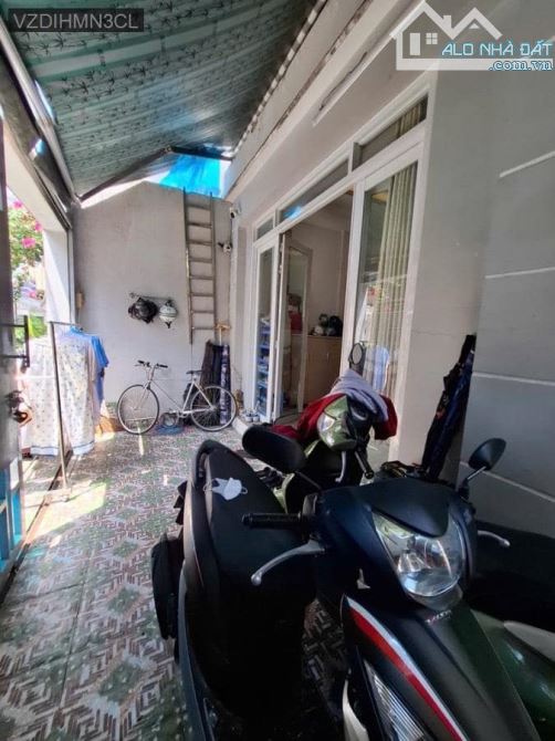 - 🏠[BÌNH TÂN] NGAY KHU TÊN LỬA - HẺM XE HƠI VÀO NHÀ - 96M2 NGANG 6M VUÔNG VỨC - KHÔNG LỖ