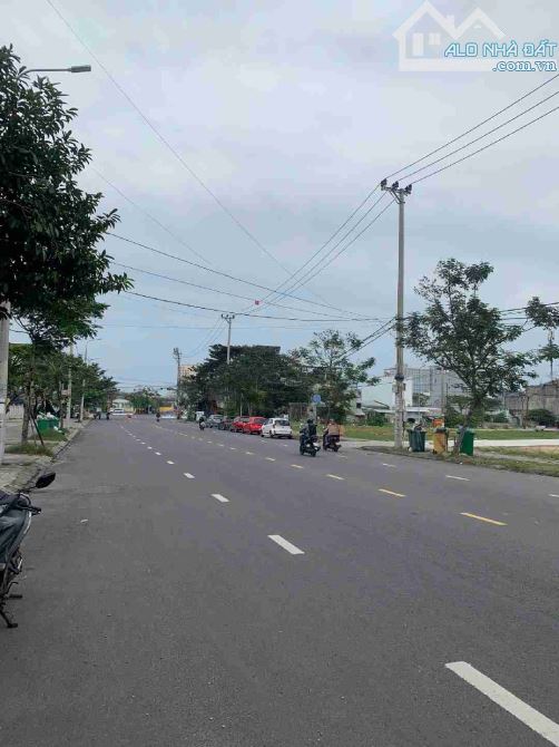 🏡 NHÀ LÔ GÓC TRẦN HOÀNH – NAM VIỆT Á, NGŨ HÀNH SƠN – GẦN BIỂN MỸ KHÊ – CHỈ 5.X TỶ