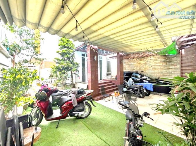 BIỆT THỰ 4 TẦNG, MẶT TIỀN ĐƯỜNG, P. HIỆP PHÚ, QUẬN 9