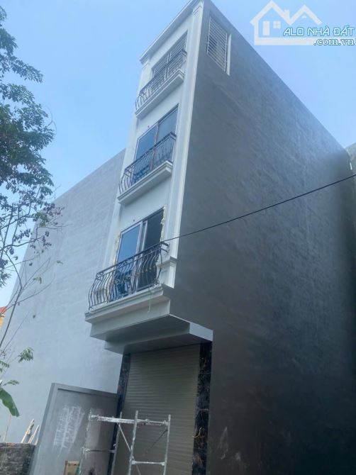 Bá,n Nhà Lai Xá - Kim Chung, 35m2*4Tầng 4PN Đủ Công Năng, Xây độc lập, cách QL 32 chỉ 300m
