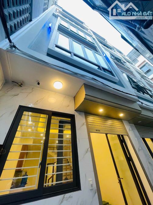 Bán nhà Lạc Long Quân -30m ra ô tô - 35m2- 5tầng- xây mới - ngõ thoáng