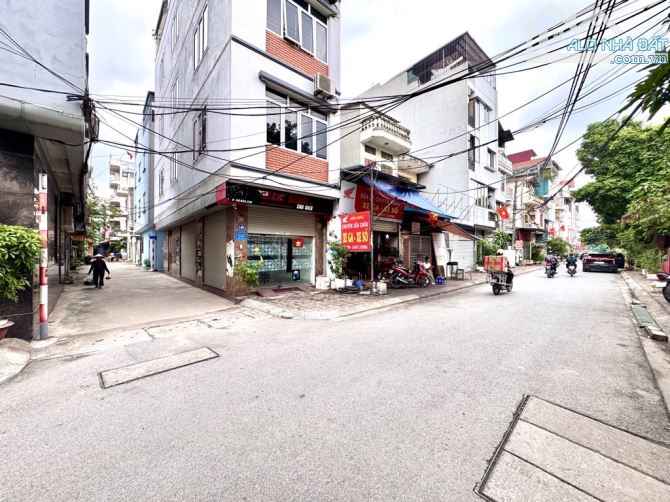 Phú Diễn - Phân lô ô tô tránh - Ngõ thông chạy vòng quanh - 54m2 mt4.2m - giá nhỉnh 9 tỷ